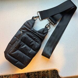 Black Matte Quilted Crossbody Bag/Water bottle holder NWOT